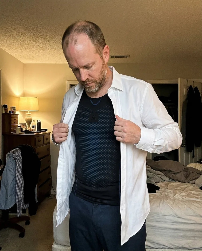 Le débardeur APLOMB invisible sous une chemise